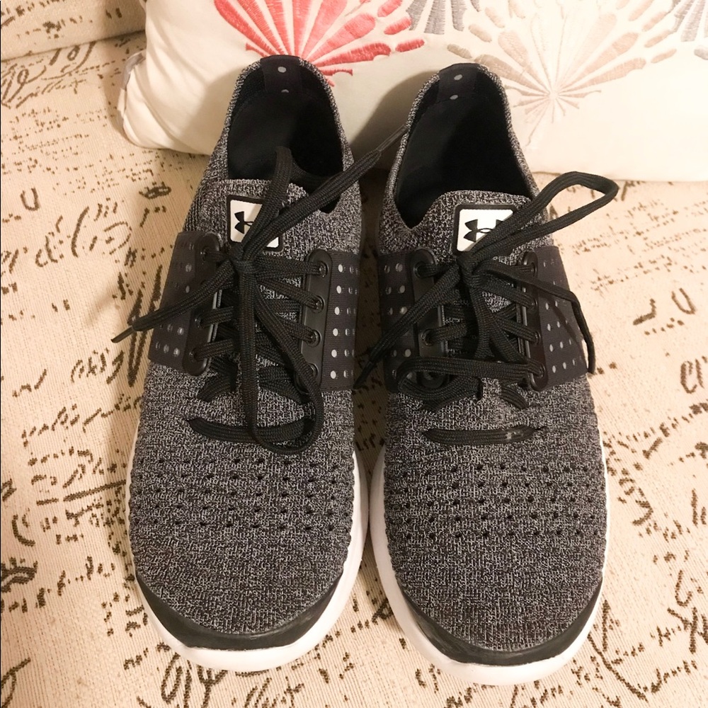 Under Armour | Threadborne Slingwrap